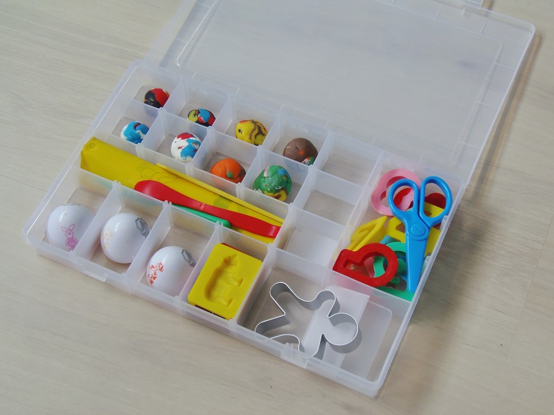 Montessori en Casa: Plastilina organizada