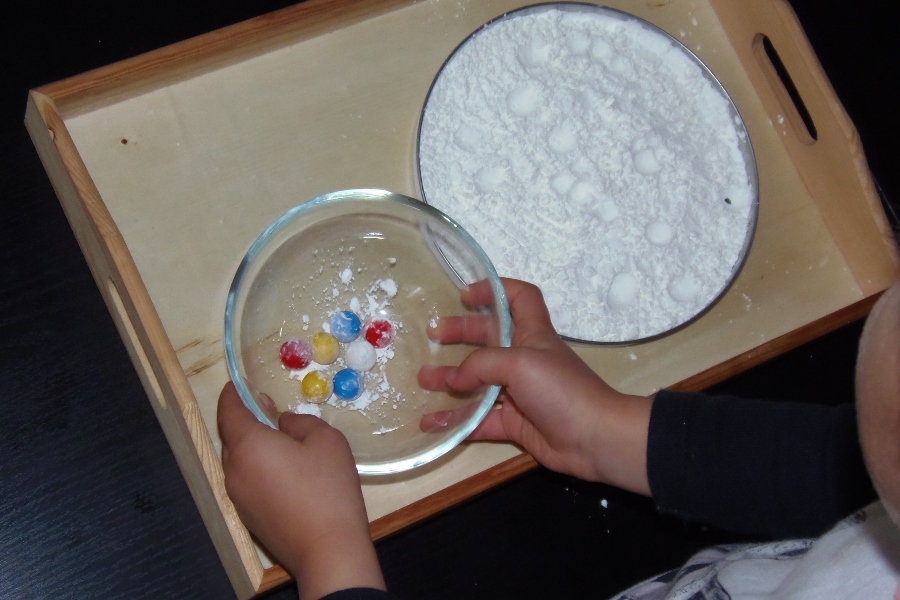 Montessori en Casa - Cráteres en la Luna